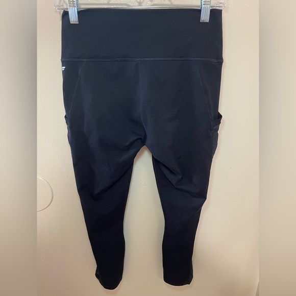 ✨Fabletics Ankle Length Powerhold Black Leggings Size M #A1 - Picture 5 of 7